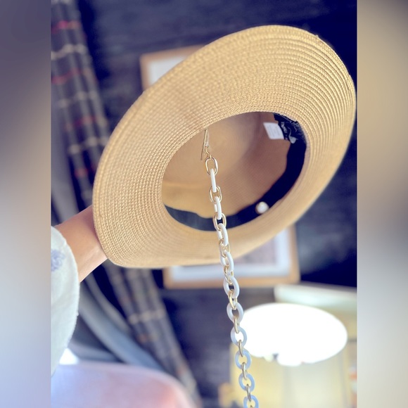 Chain paper hat ๐ coco C O C O - Picture 10 of 12